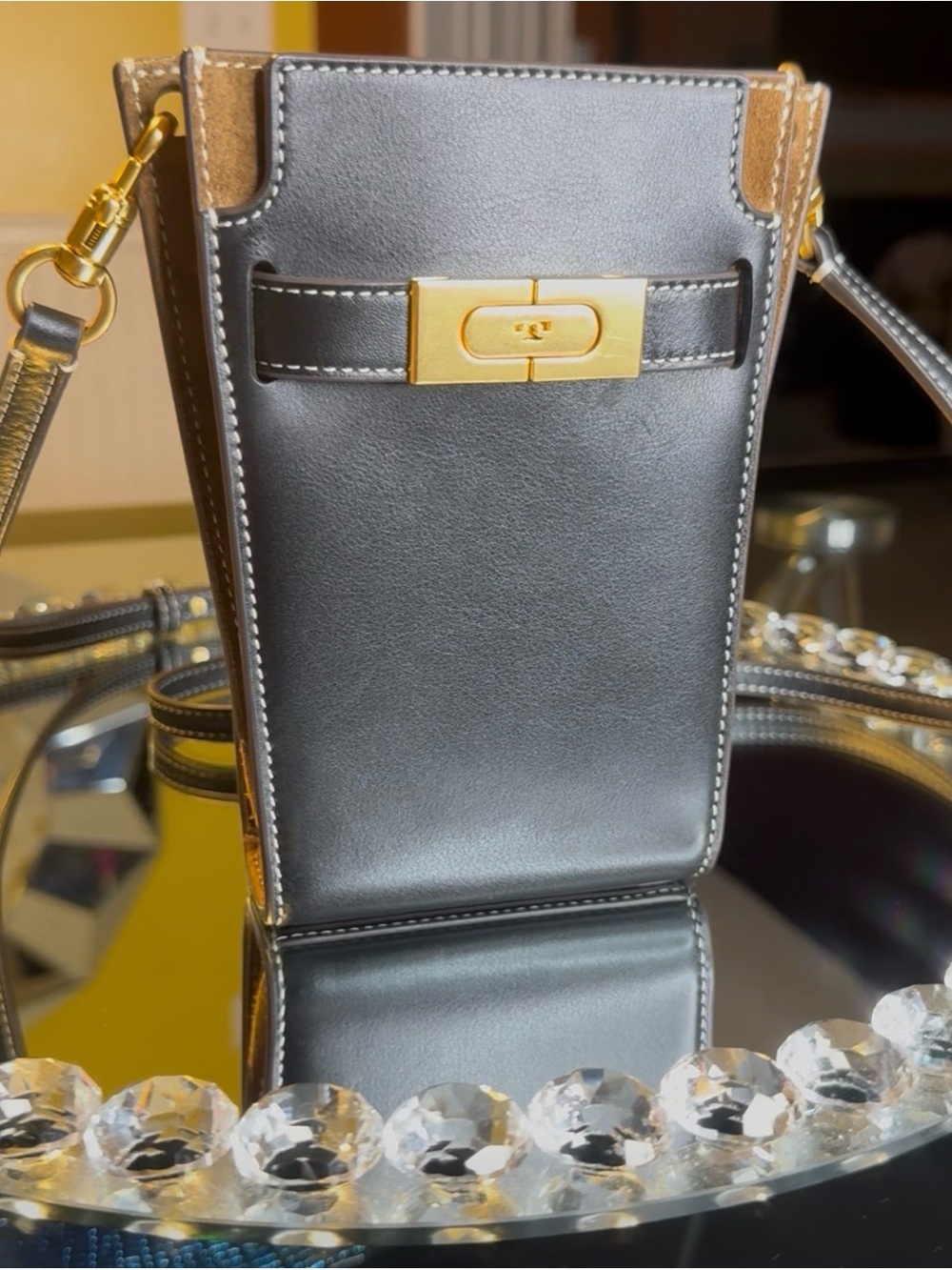Tory Burch Lee Radziwill Double Petite Bucket Tote/Crossbody